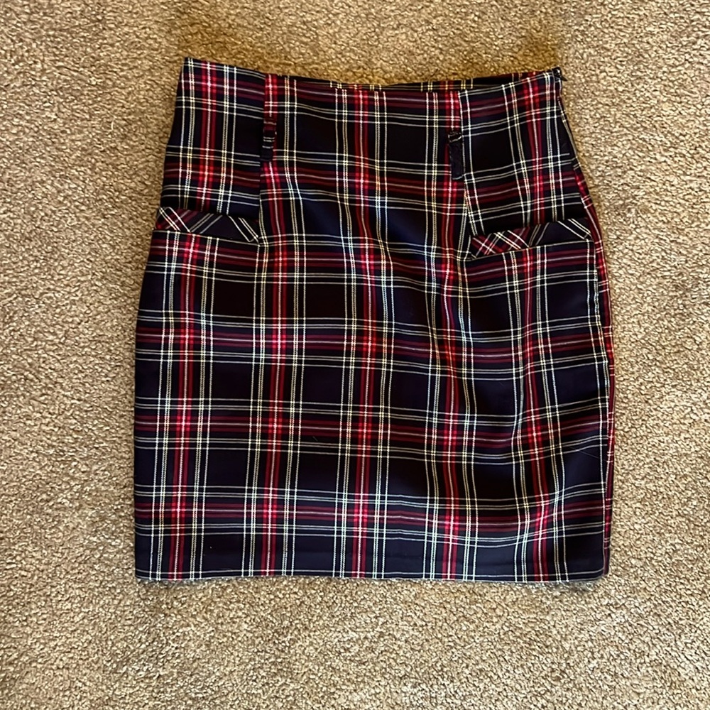 High waisted plaid skirt